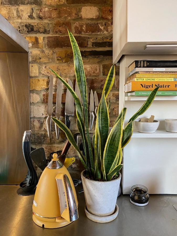 Bright & Beautiful Loft 10Mins To Shoreditch Londra Esterno foto